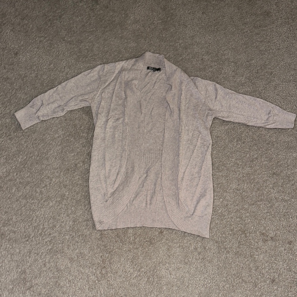WOMANS SMALL Tan 3 quarter sleeve Cardigan.